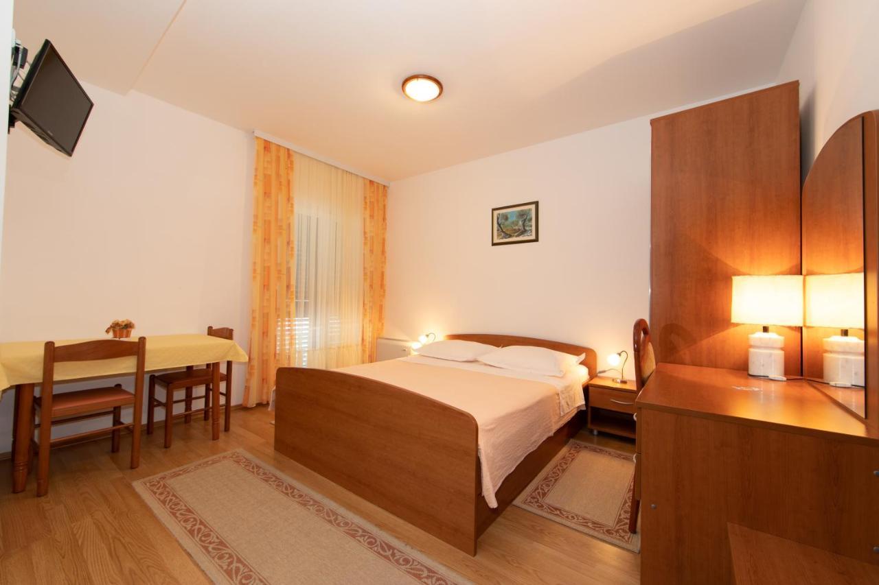 Apartmani Biser 투체피 외부 사진