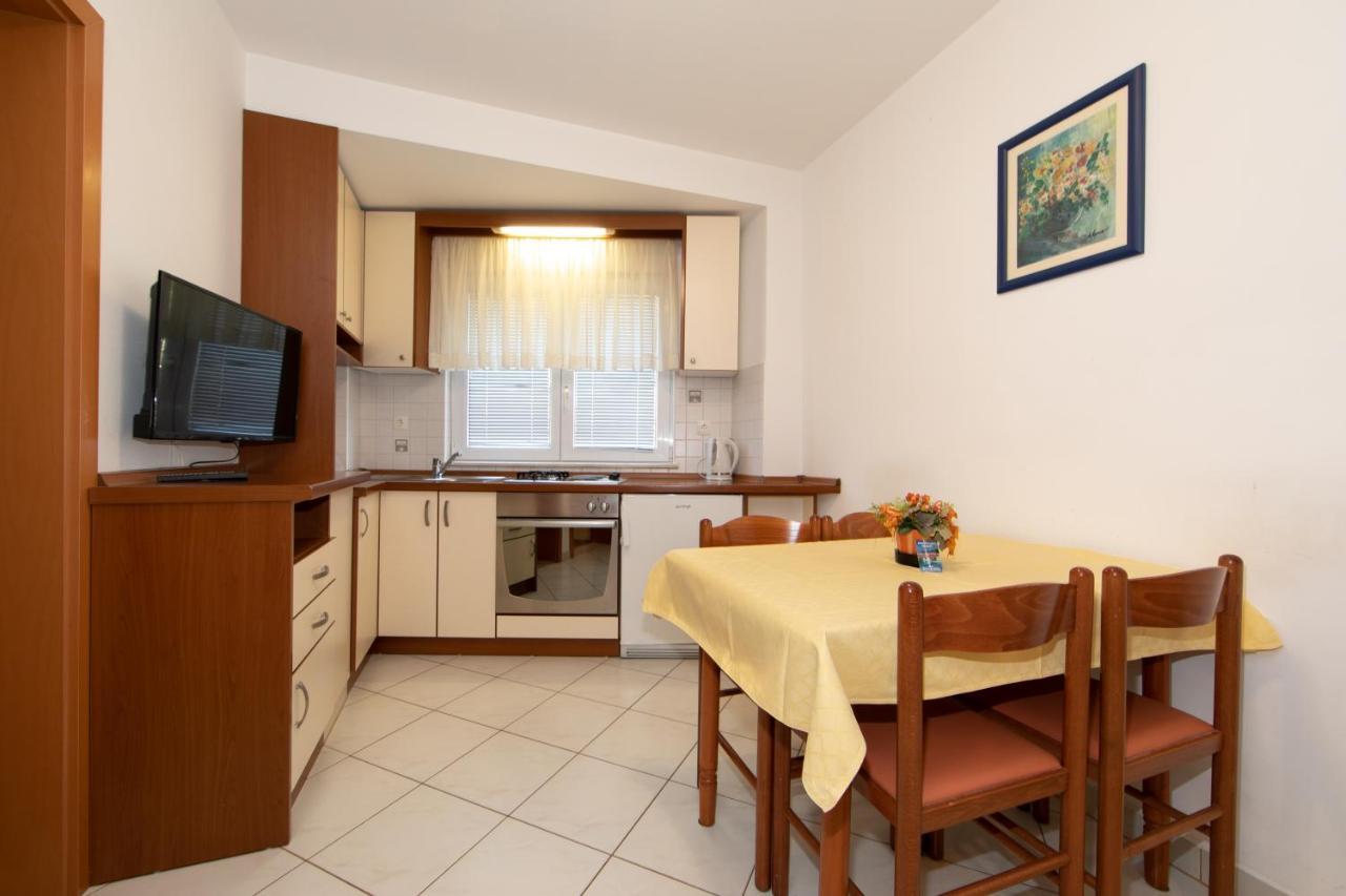 Apartmani Biser 투체피 외부 사진