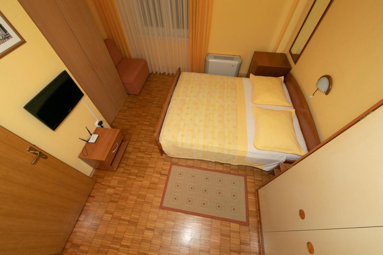 Apartmani Biser 투체피 외부 사진